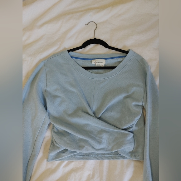 Anthropologie Light Blue Cropped Sweatshirt Twist Front pullover Small - Picture 4 of 6